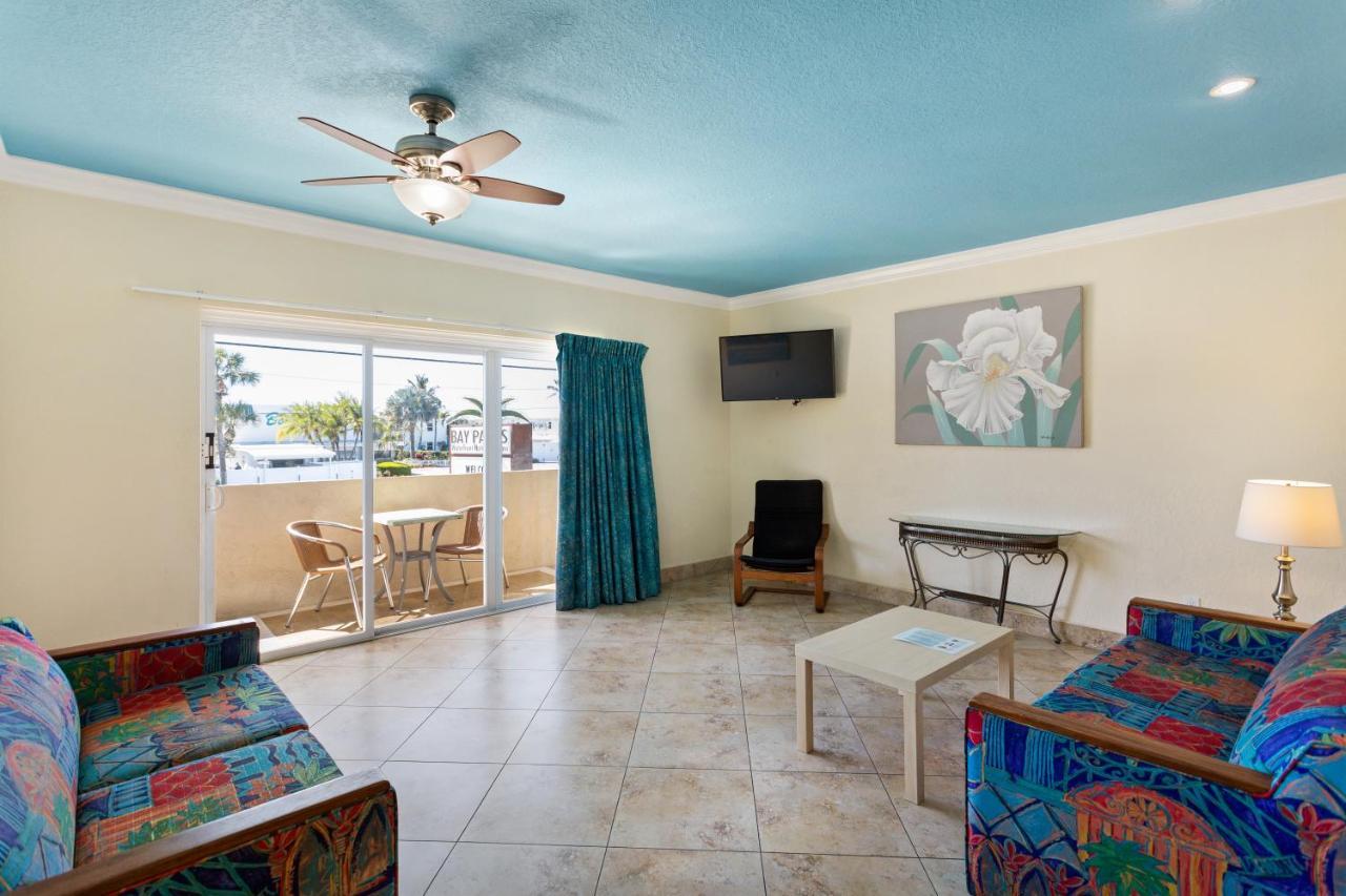 Bay Palms Waterfront Resort - Hotel And Marina St. Pete Beach Habitación foto