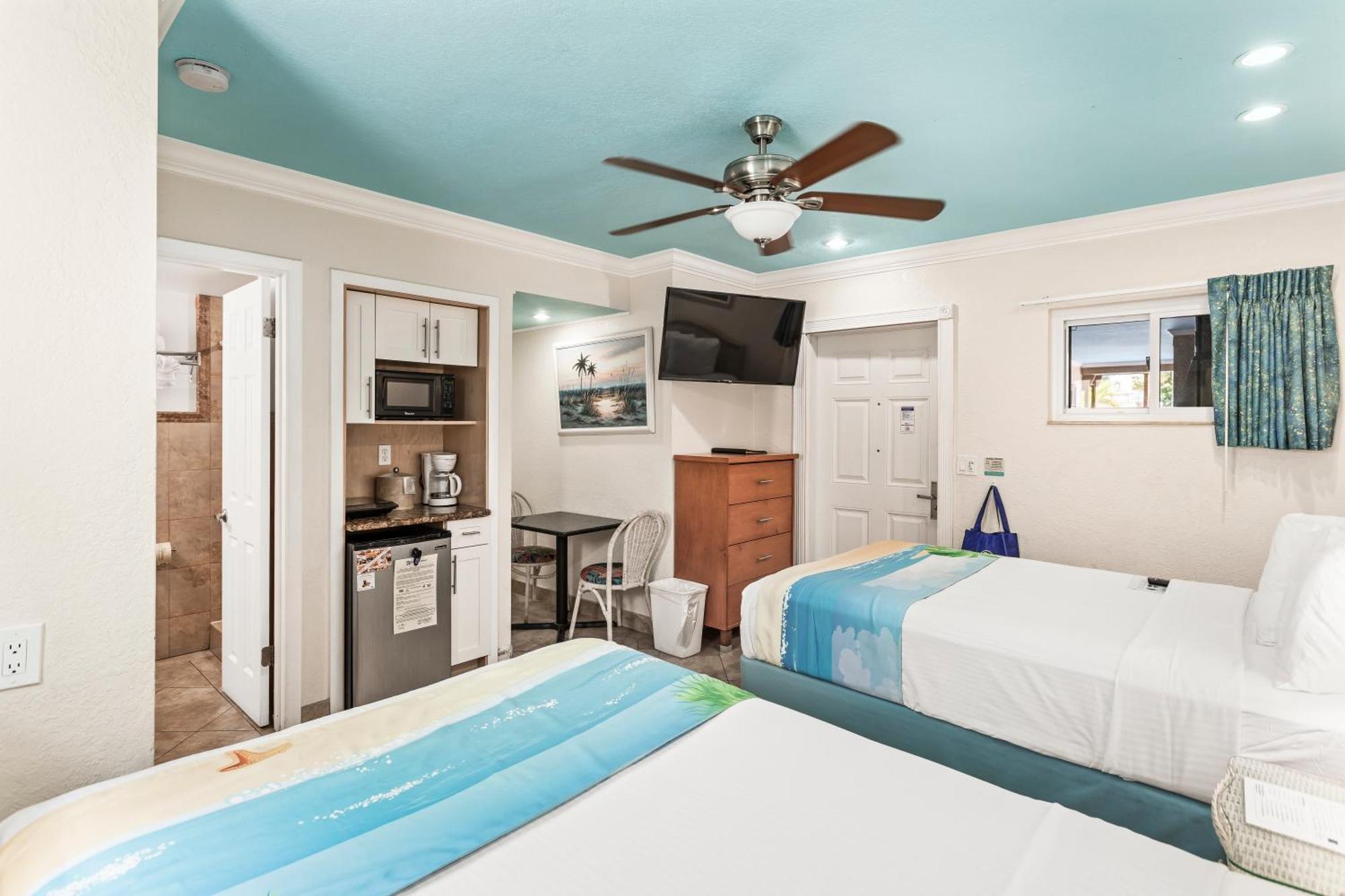 Bay Palms Waterfront Resort - Hotel And Marina St. Pete Beach Habitación foto